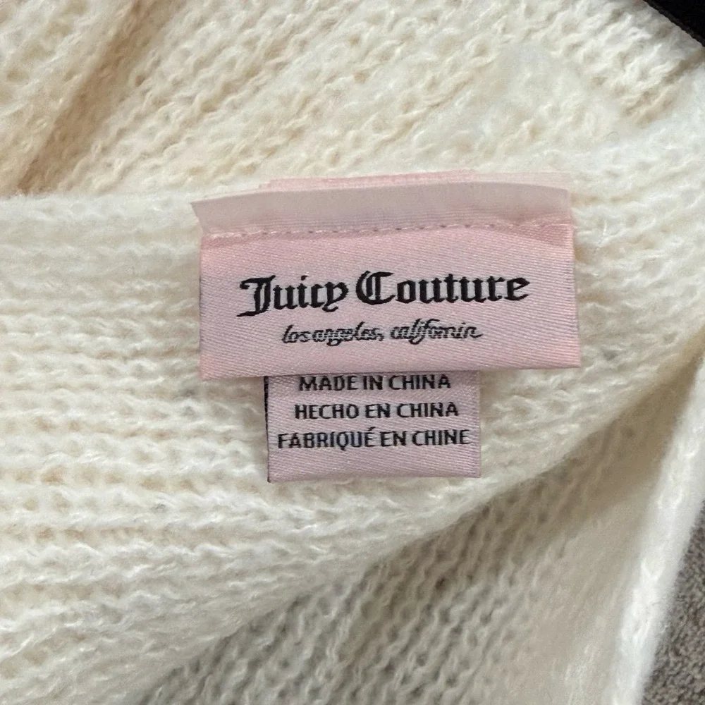 Juicy‎ Couture Hat & Scarf Set Cream